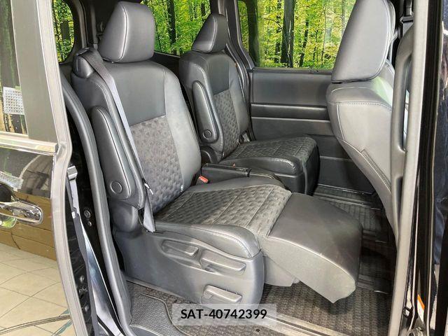 Toyota VOXY 2025-01 4993509-7