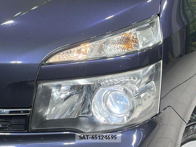 Toyota VOXY 2013-02 4993865-12
