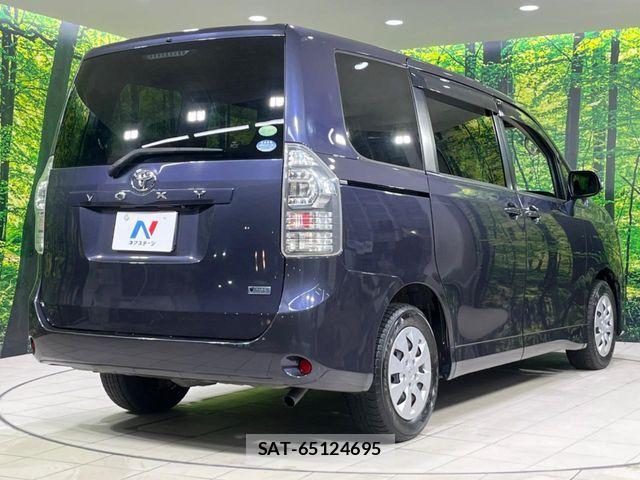 Toyota VOXY 2013-02 4993865-17
