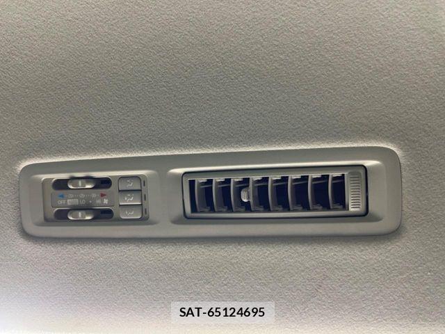 Toyota VOXY 2013-02 4993865-7
