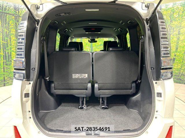 Toyota VOXY 2021-06 4993567-10
