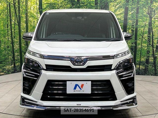 Toyota VOXY 2021-06 4993567-14