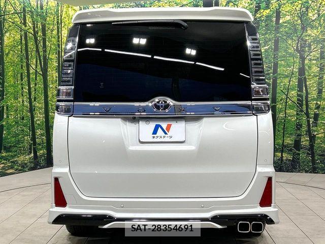 Toyota VOXY 2021-06 4993567-15