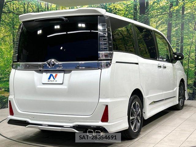 Toyota VOXY 2021-06 4993567-17