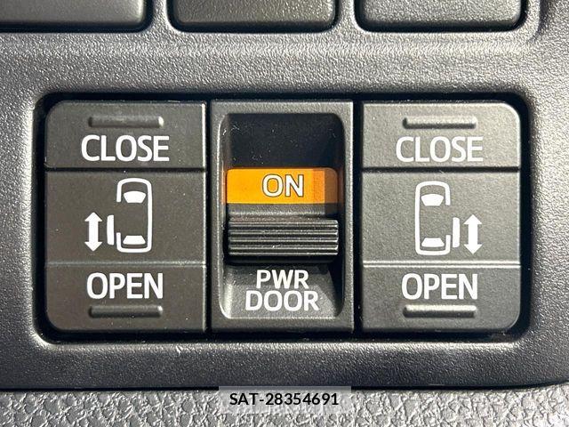 Toyota VOXY 2021-06 4993567-6
