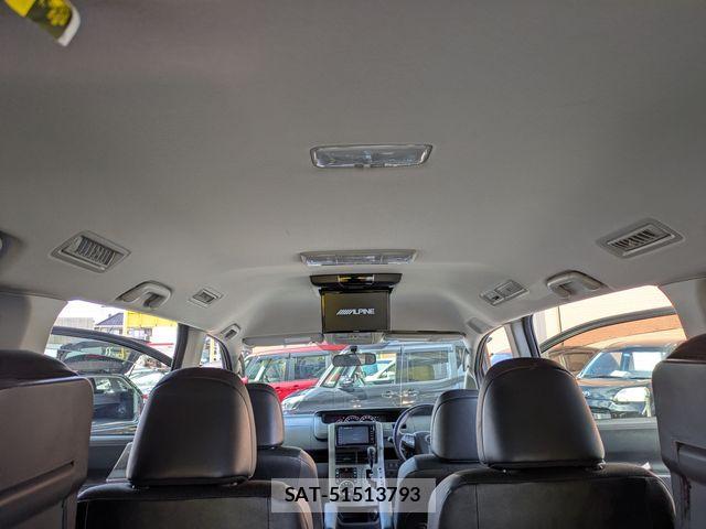 Toyota VOXY 2013-06 4993806-5