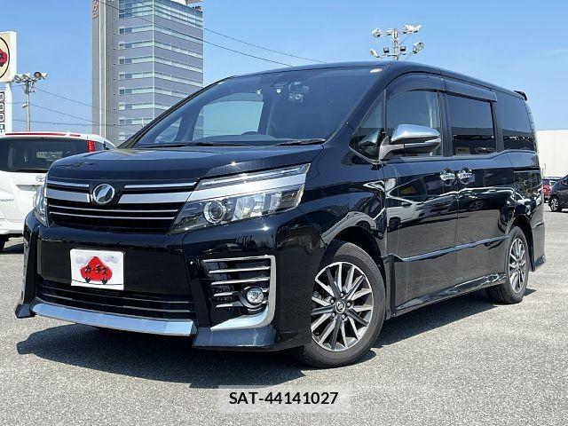 Toyota VOXY 2016-09 5882441-0