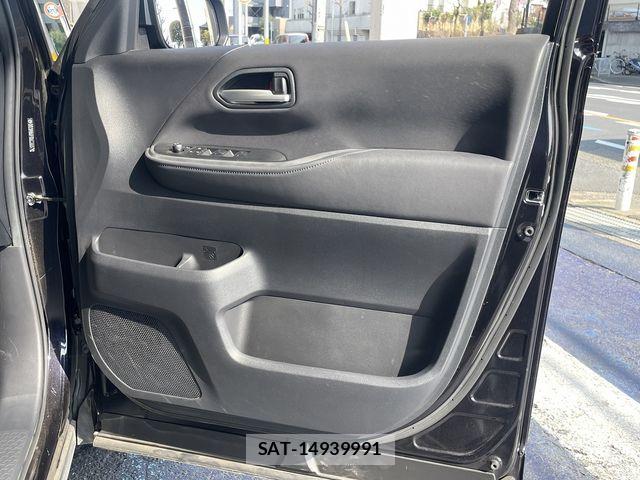 Toyota VOXY 2023-11 5882316-13