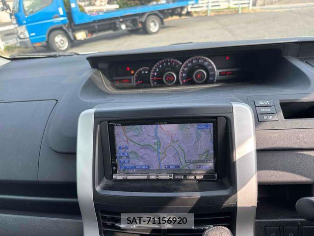 Toyota VOXY 2010-06 5882550-18