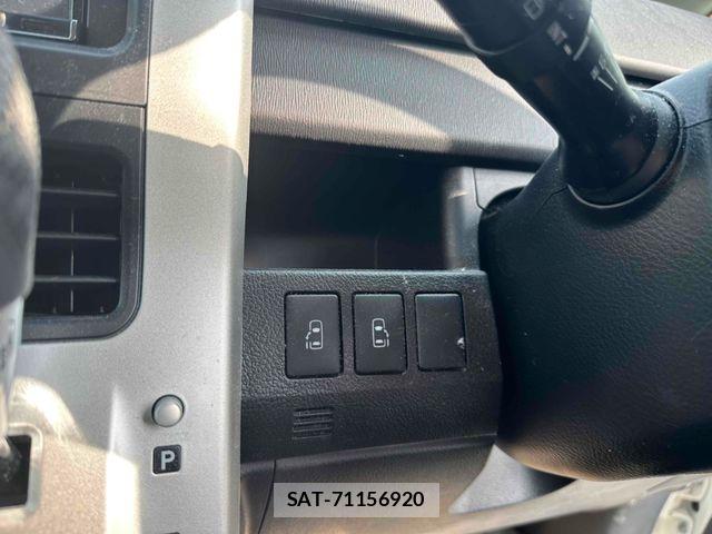 Toyota VOXY 2010-06 5882550-22