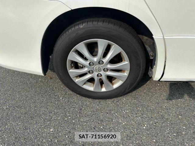 Toyota VOXY 2010-06 5882550-6