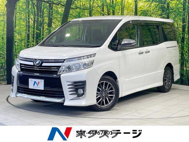 Toyota VOXY 2015-04 5882448-0