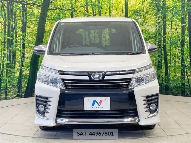 Toyota VOXY 2015-04 5882448-14