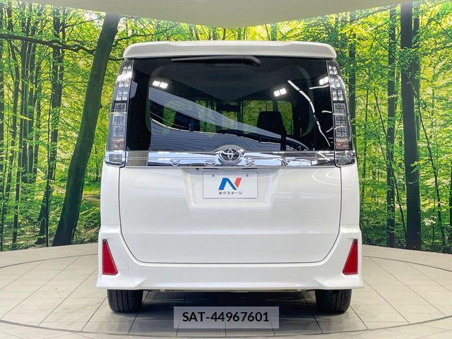 Toyota VOXY 2015-04 5882448-15