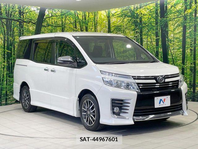 Toyota VOXY 2015-04 5882448-16