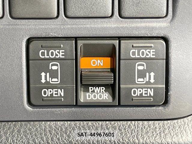 Toyota VOXY 2015-04 5882448-2