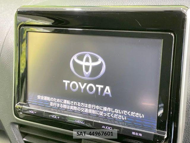 Toyota VOXY 2015-04 5882448-3