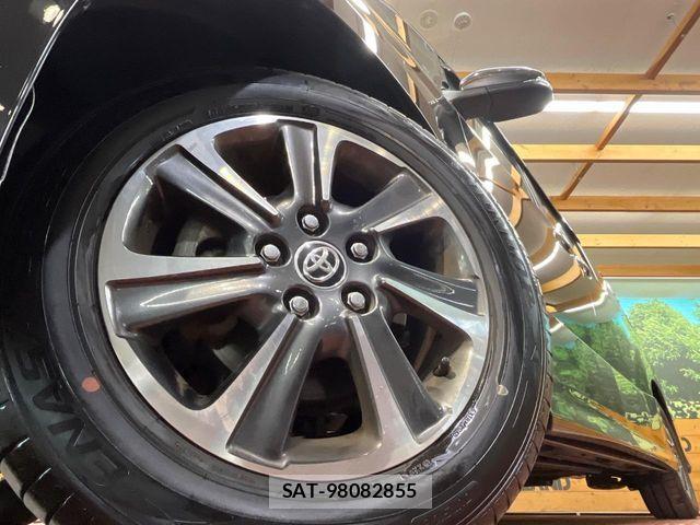 Toyota VOXY 2020-03 5882373-13