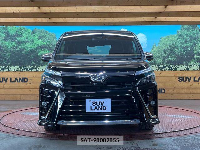 Toyota VOXY 2020-03 5882373-14