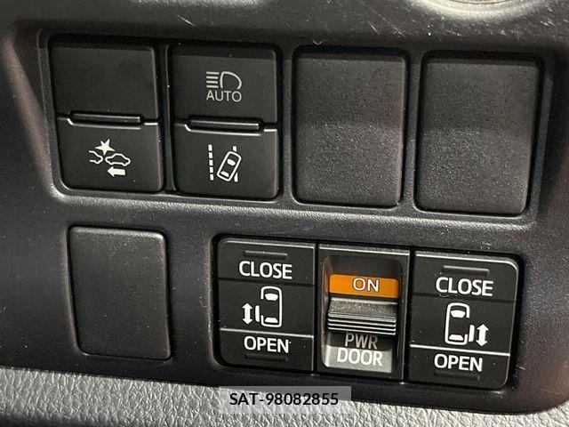Toyota VOXY 2020-03 5882373-4