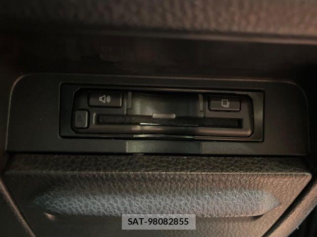 Toyota VOXY 2020-03 5882373-6