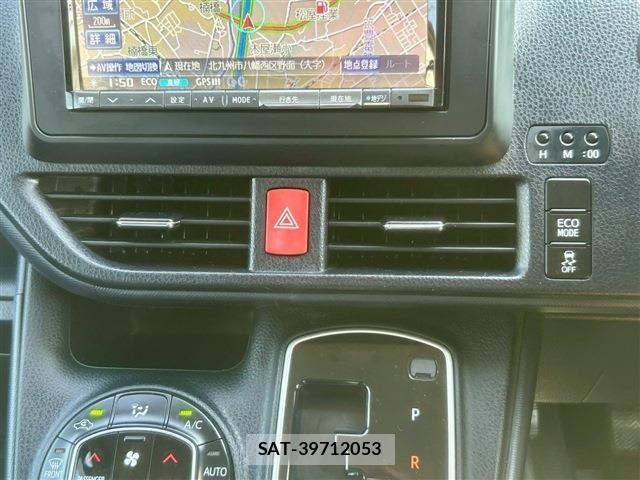 Toyota VOXY 2014-08 5882466-10