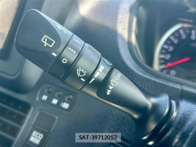 Toyota VOXY 2014-08 5882466-15