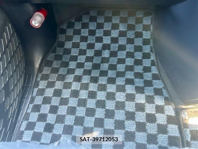 Toyota VOXY 2014-08 5882466-25