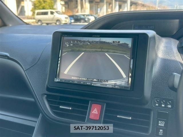 Toyota VOXY 2014-08 5882466-8