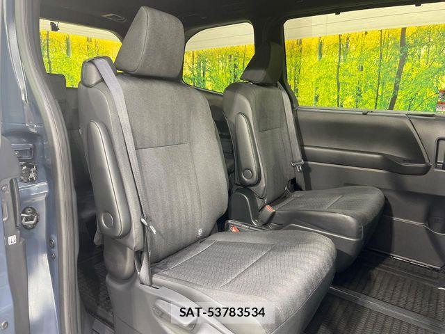 Toyota VOXY 2025-06 5882293-8