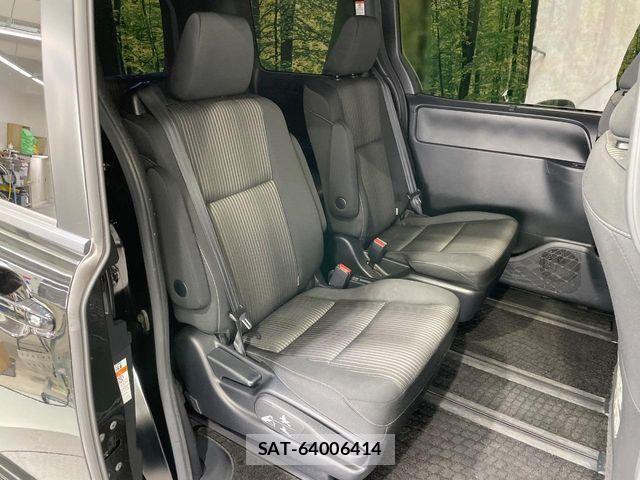 Toyota VOXY 2017-11 5882410-10