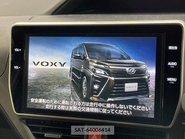 Toyota VOXY 2017-11 5882410-6