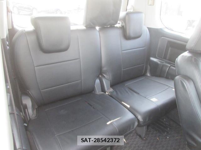 Toyota VOXY 2011-02 6022809-12