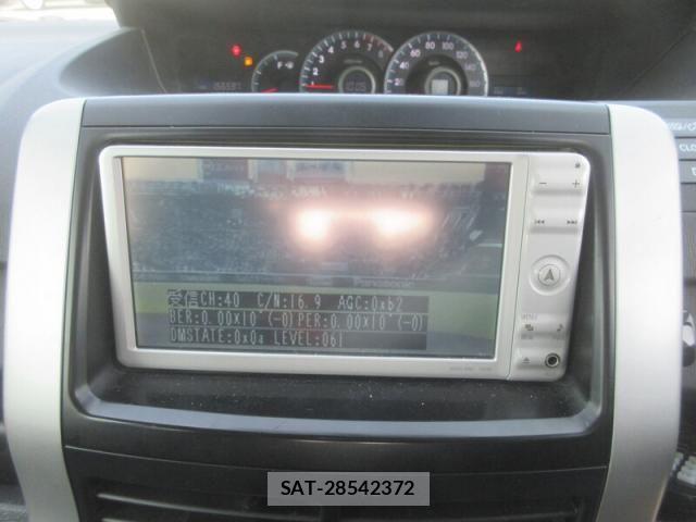 Toyota VOXY 2011-02 6022809-16