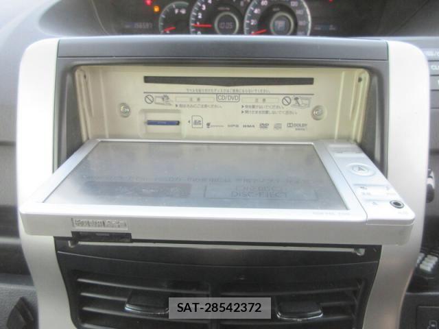 Toyota VOXY 2011-02 6022809-17