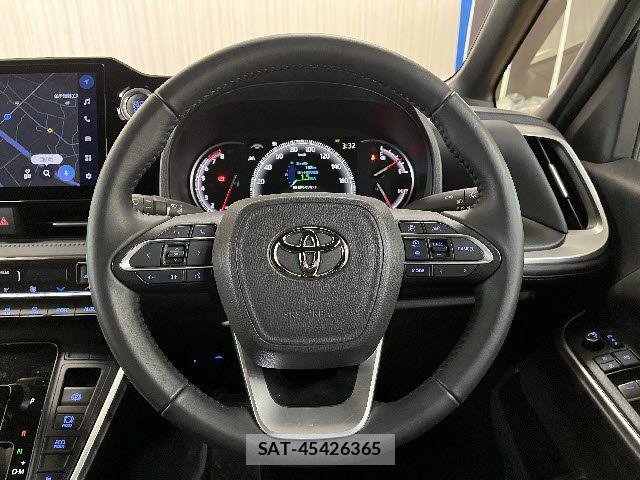 Toyota VOXY 2022-10 6022596-13