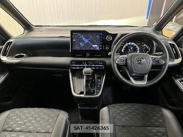 Toyota VOXY 2022-10 6022596-1