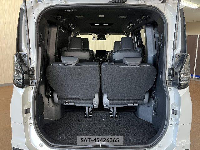 Toyota VOXY 2022-10 6022596-20