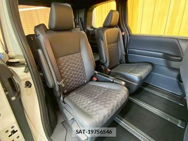 Toyota VOXY 2025-04 6221002-9