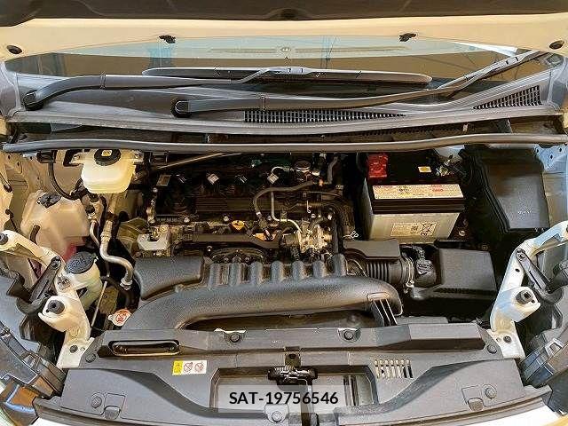Toyota VOXY 2025-04 6221002-13