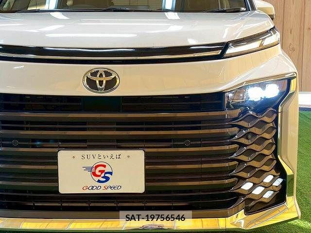Toyota VOXY 2025-04 6221002-14