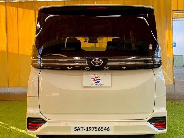 Toyota VOXY 2025-04 6221002-18
