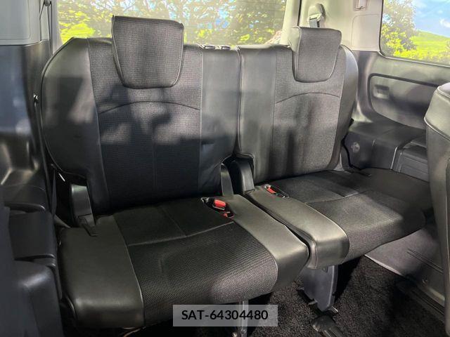 Toyota VOXY 2015-10 6221045-9