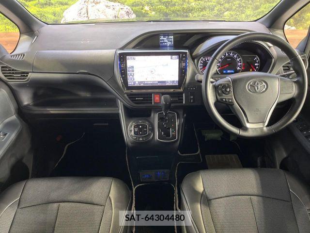 Toyota VOXY 2015-10 6221045-1