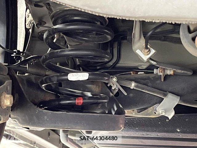 Toyota VOXY 2015-10 6221045-19