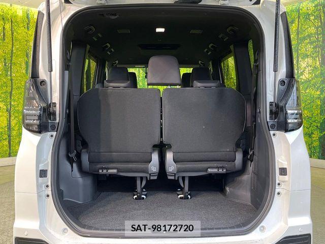 Toyota VOXY 2023-08 6220978-10