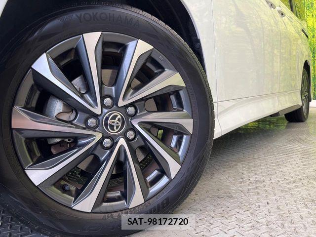 Toyota VOXY 2023-08 6220978-13