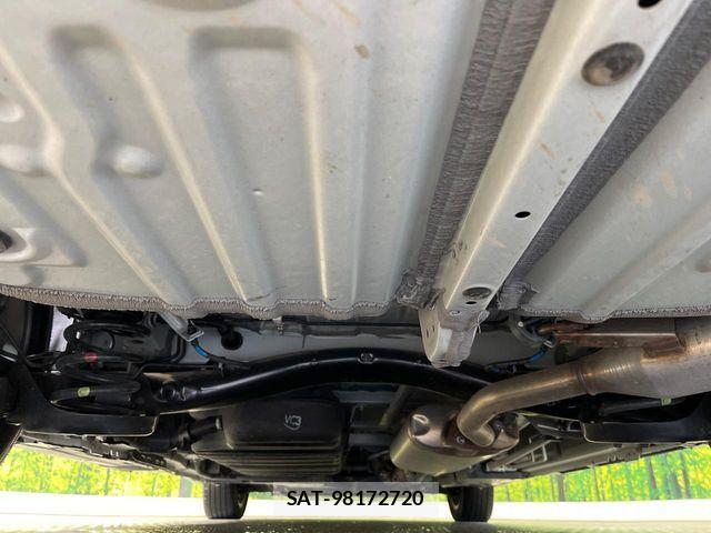 Toyota VOXY 2023-08 6220978-18