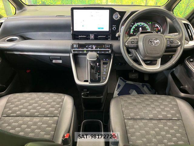Toyota VOXY 2023-08 6220978-1