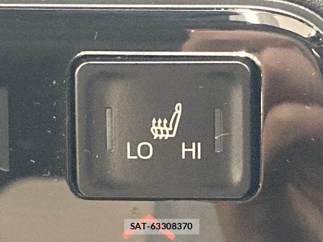 Toyota VOXY 2025-04 6220988-9